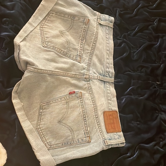 Light denim Levi’s - Picture 3 of 3